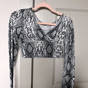 SHEIN, Size Medium, color black/white/grey